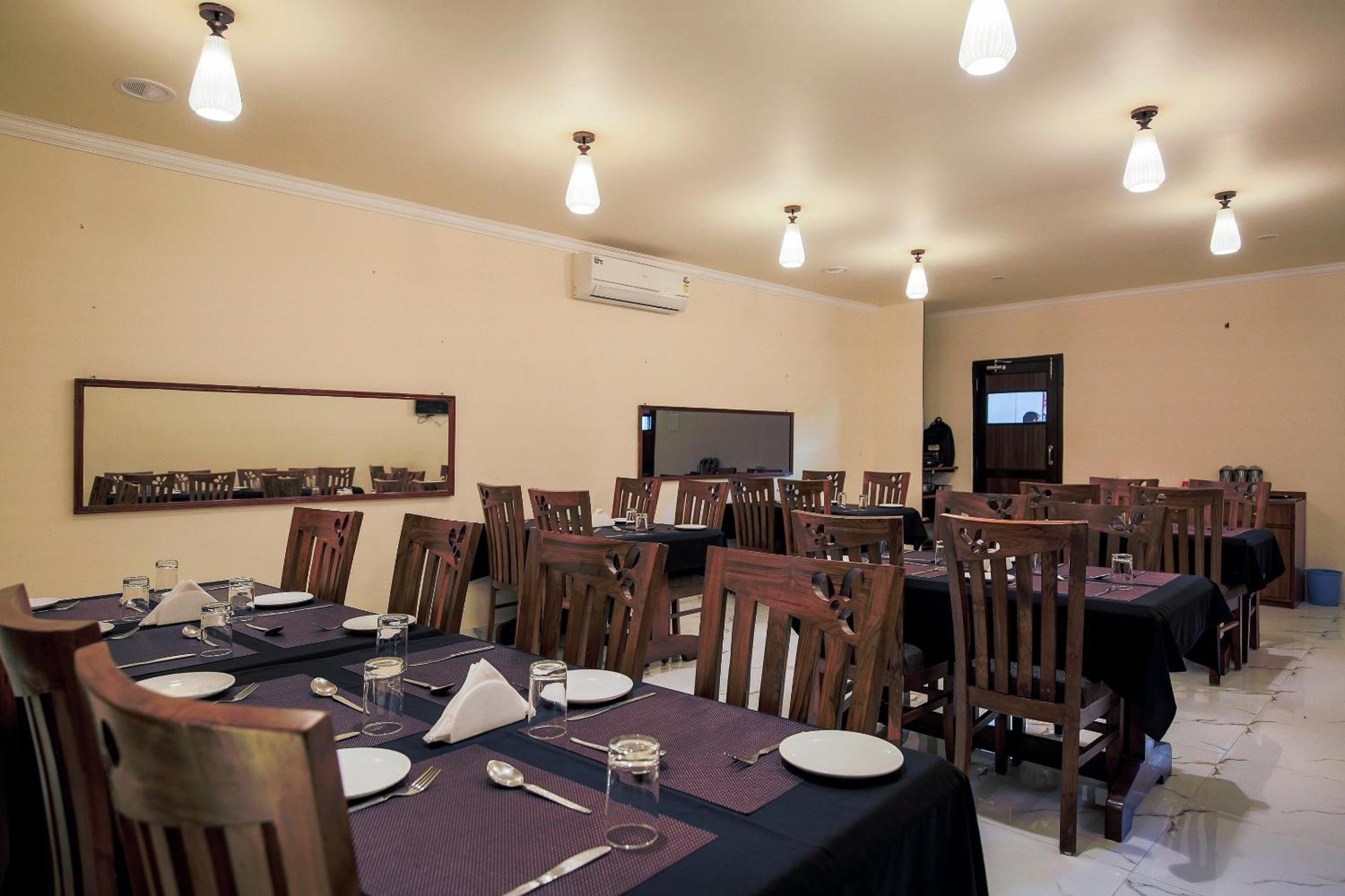 Collection O Sincro Hotel Madgaon Exterior photo